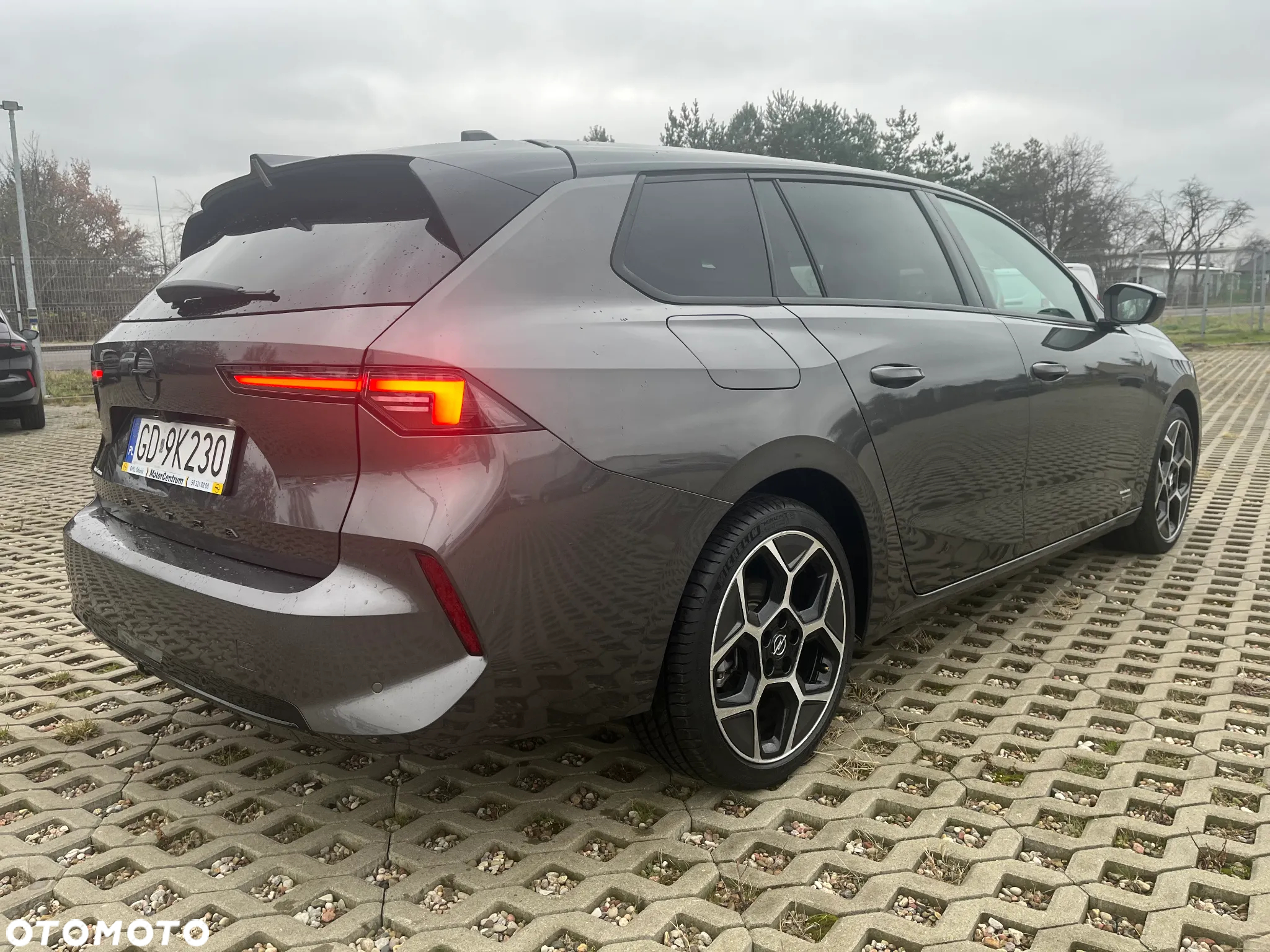 Opel Astra VI 1.2 T GS S&S - 9