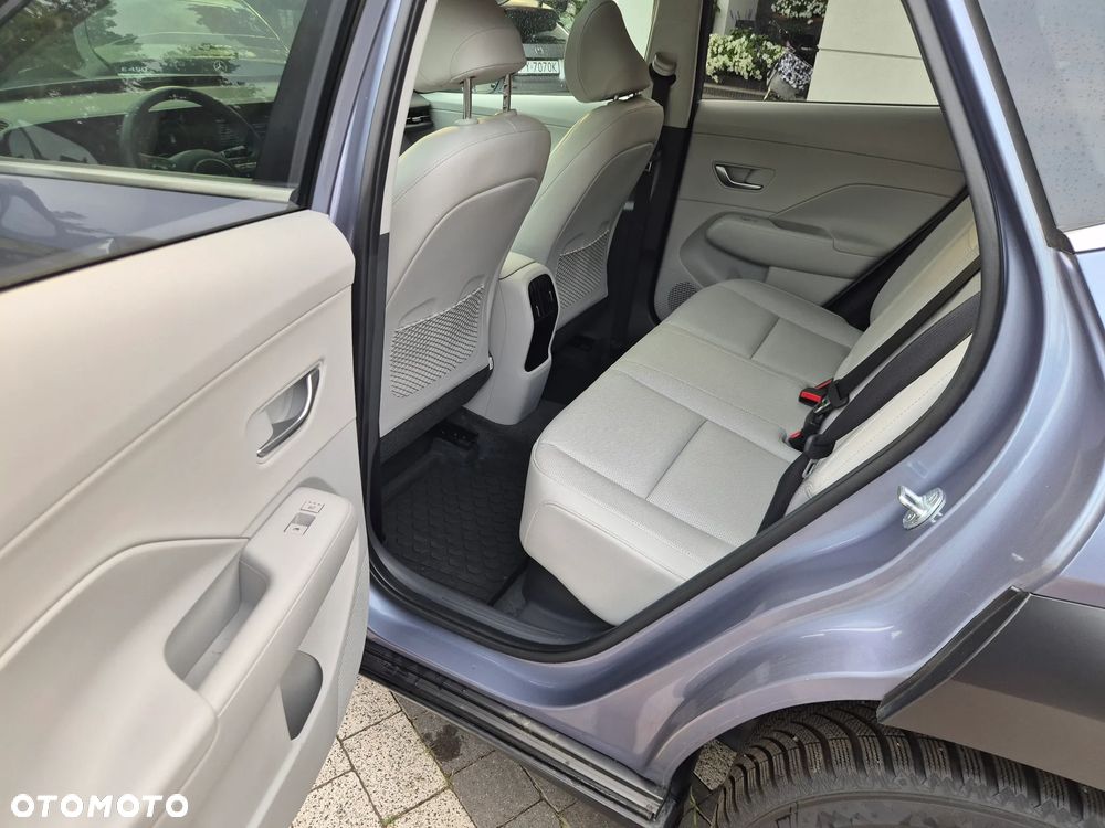 Hyundai Kona 1.6 GDI Hybrid Platinum DCT - 24