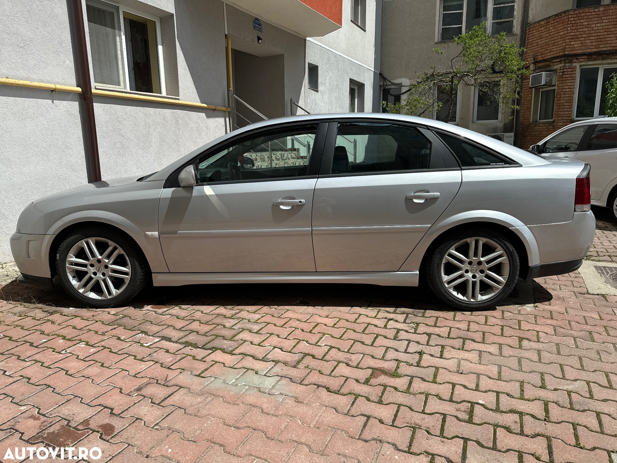 Opel Vectra 1.9 CDTI Cosmo - 2