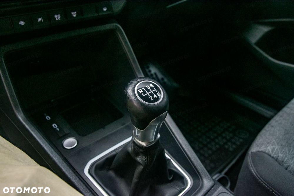 Ford Tourneo Connect Grand - 26