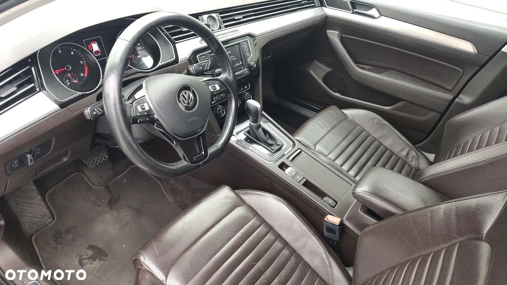 Volkswagen Passat 2.0 TDI Bi-Turbo BMT 4Mot Highline DSG - 5