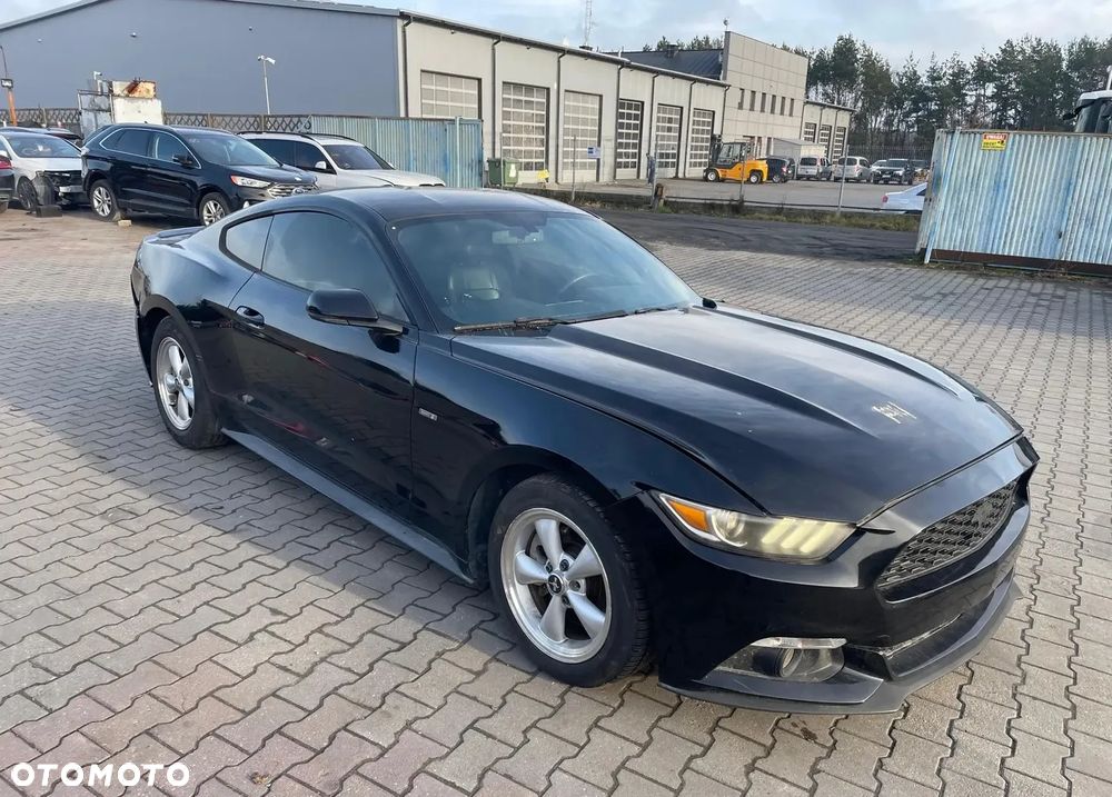 Ford Mustang - 1