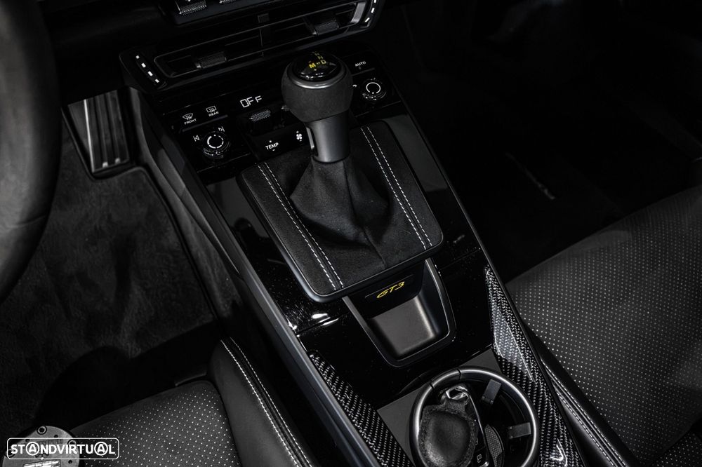 Porsche 911 (992) - 15