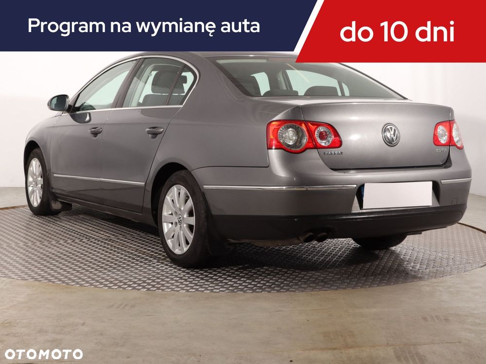 Volkswagen Passat - 6