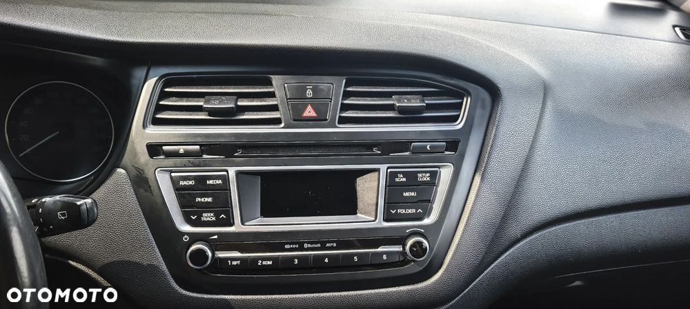 Hyundai i20 - 10
