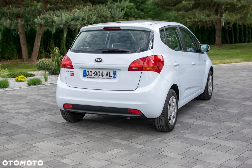 Kia Venga - 21