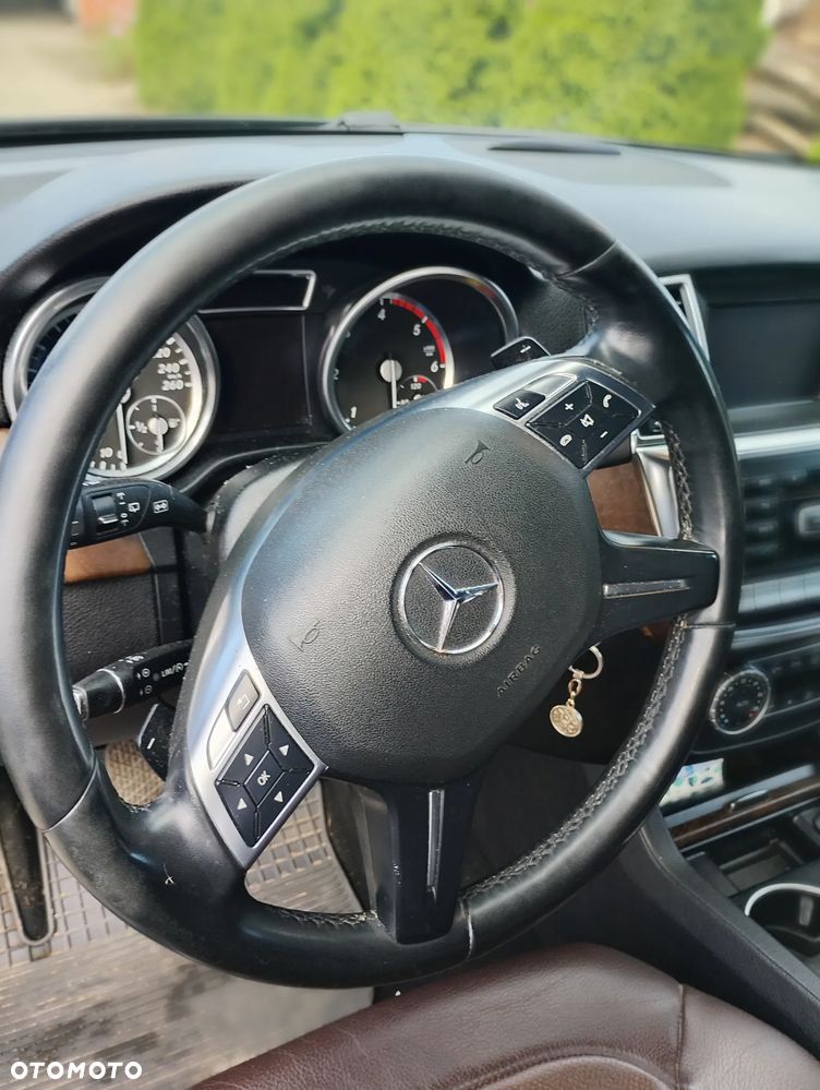 Mercedes-Benz ML 350 BlueTec 4-Matic - 7