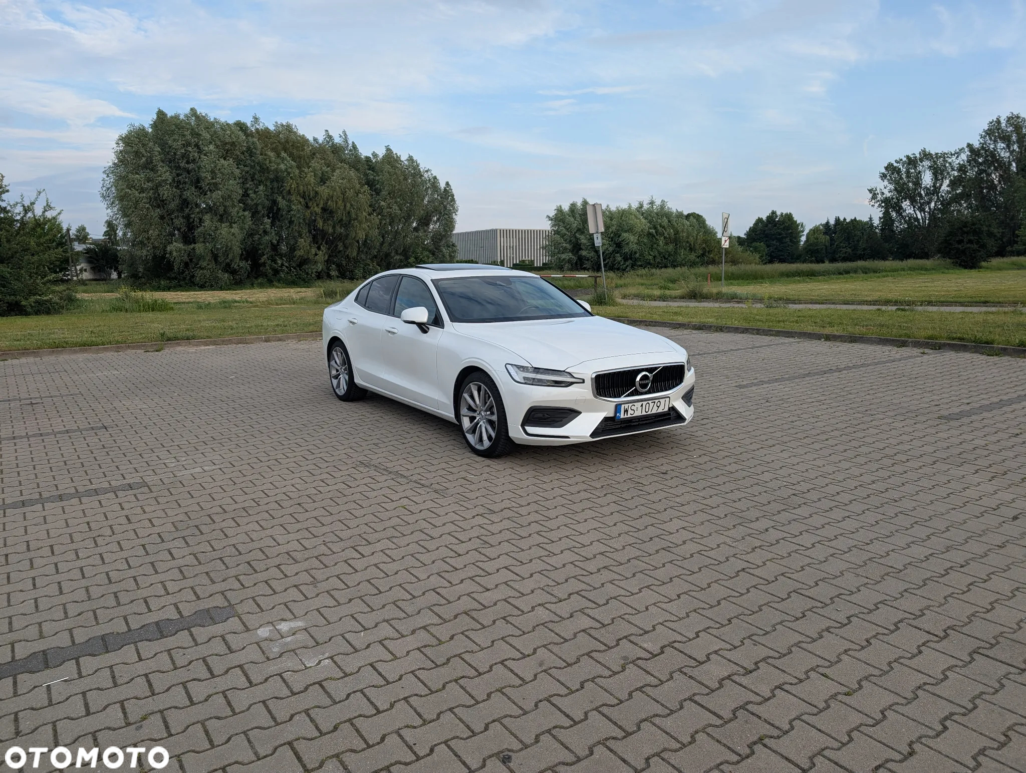 Volvo S60 T6 AWD Momentum Pro - 19
