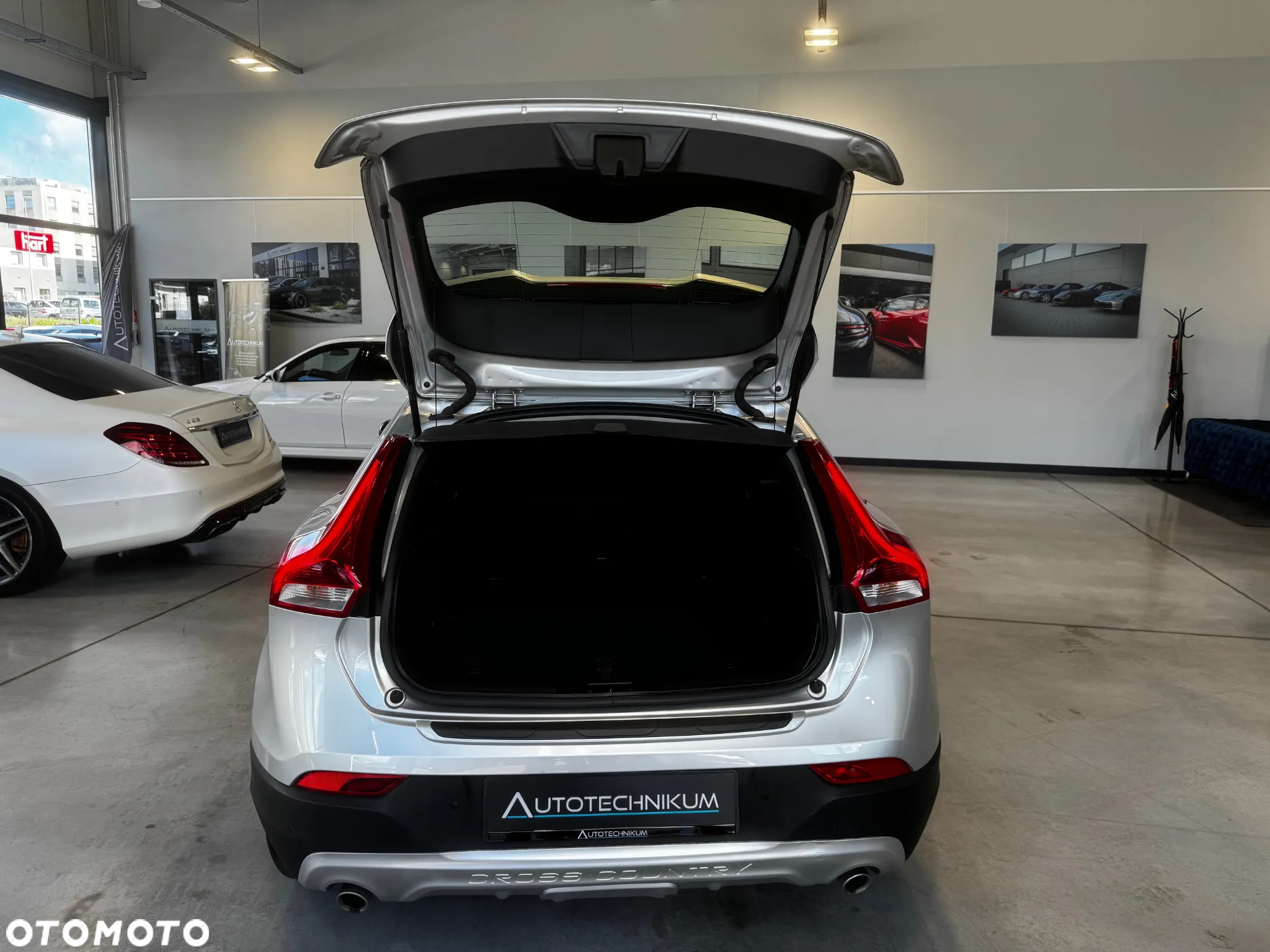Volvo V40 Cross Country D3 Geartronic Momentum - 19