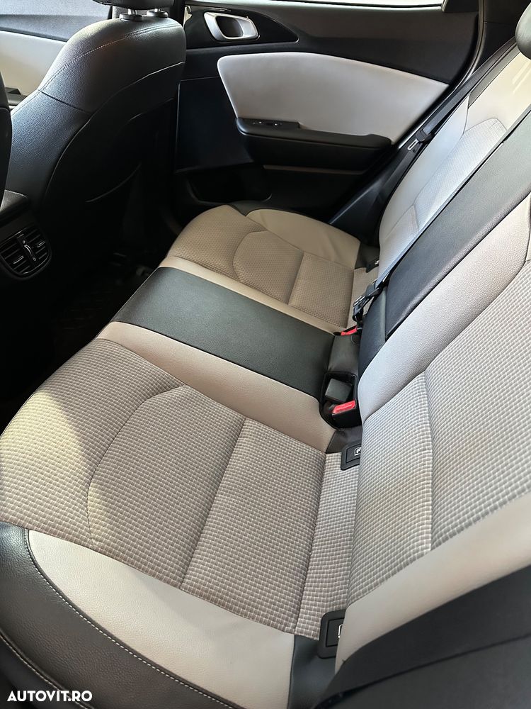 Kia XCeed 1.4 T-GDI 6MT Style - 14