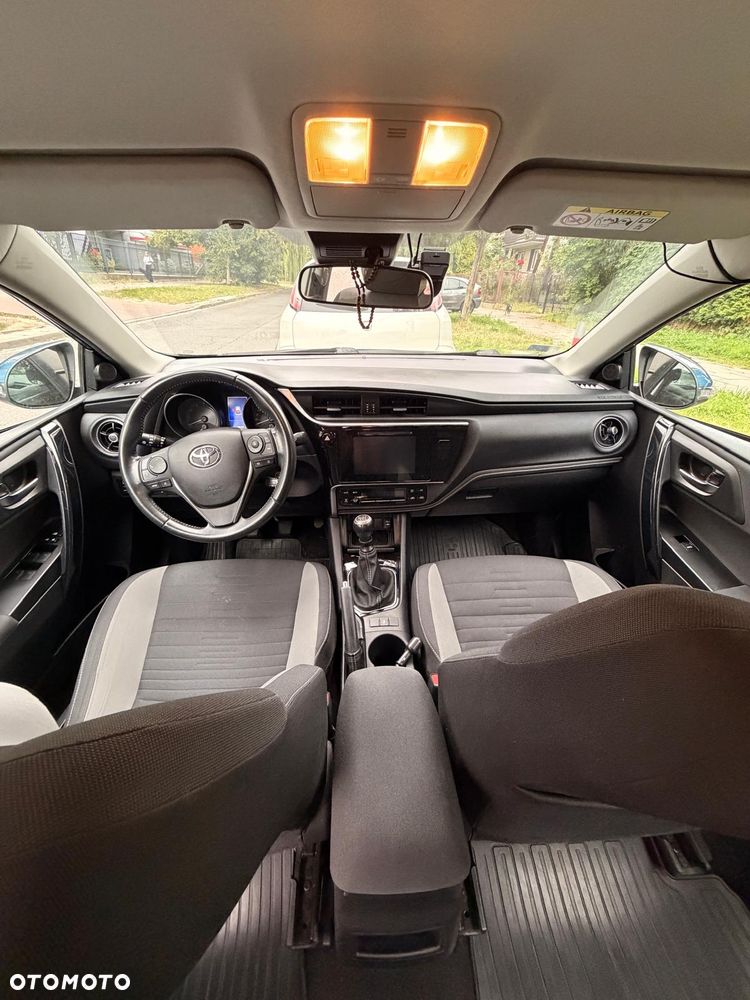 Toyota Auris 1.6 Classic Plus - 10