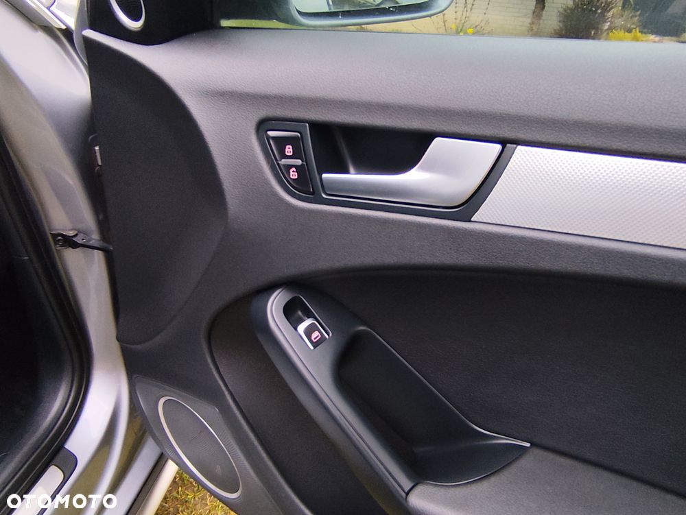 Audi A4 Allroad - 31