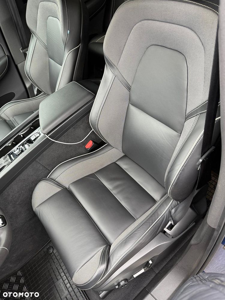 Volvo XC 60 T4 Geartronic RDesign - 11