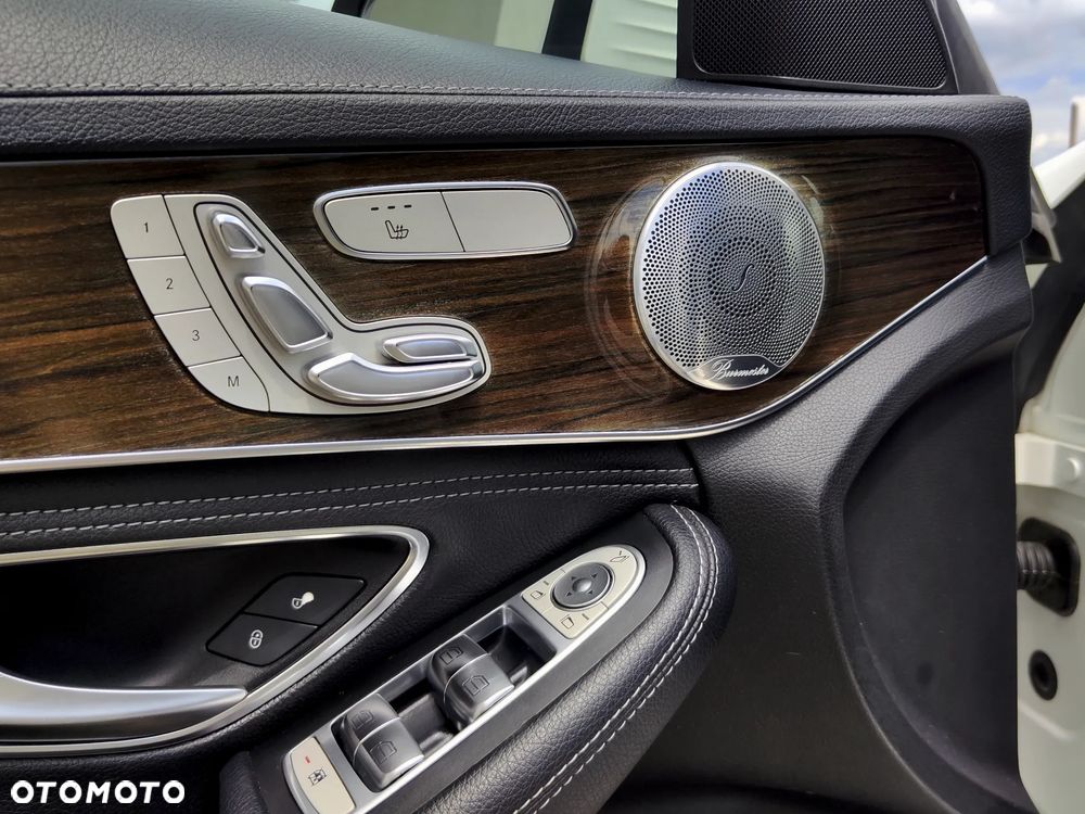 Mercedes-Benz Klasa C 300 7G-TRONIC - 26