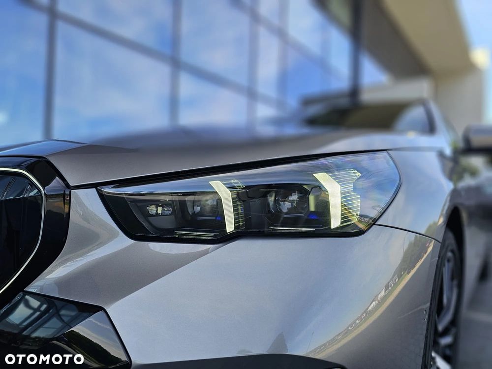 BMW Seria 5 530e PHEV - 12