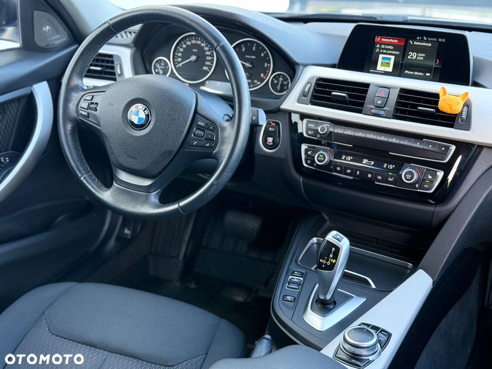 BMW Seria 3 320d Edition Luxury Line Purity - 27