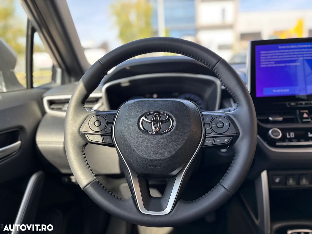 Toyota Corolla Cross - 16