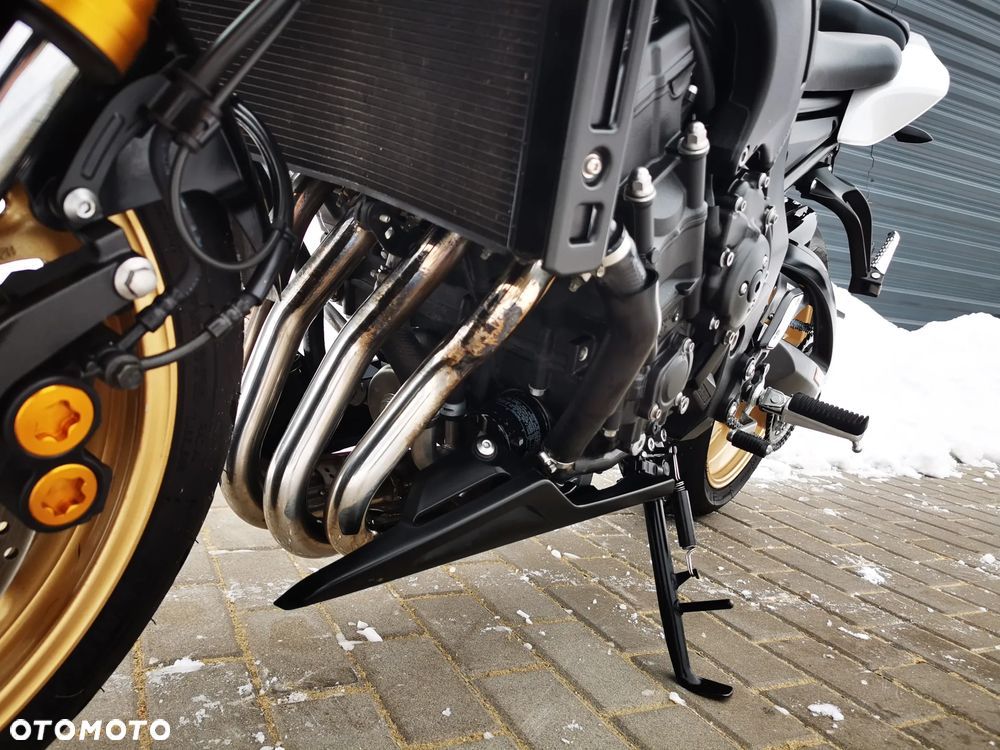 Yamaha FZ8 - 15