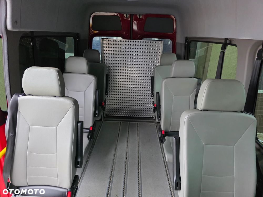 Mercedes-Benz Sprinter - 10