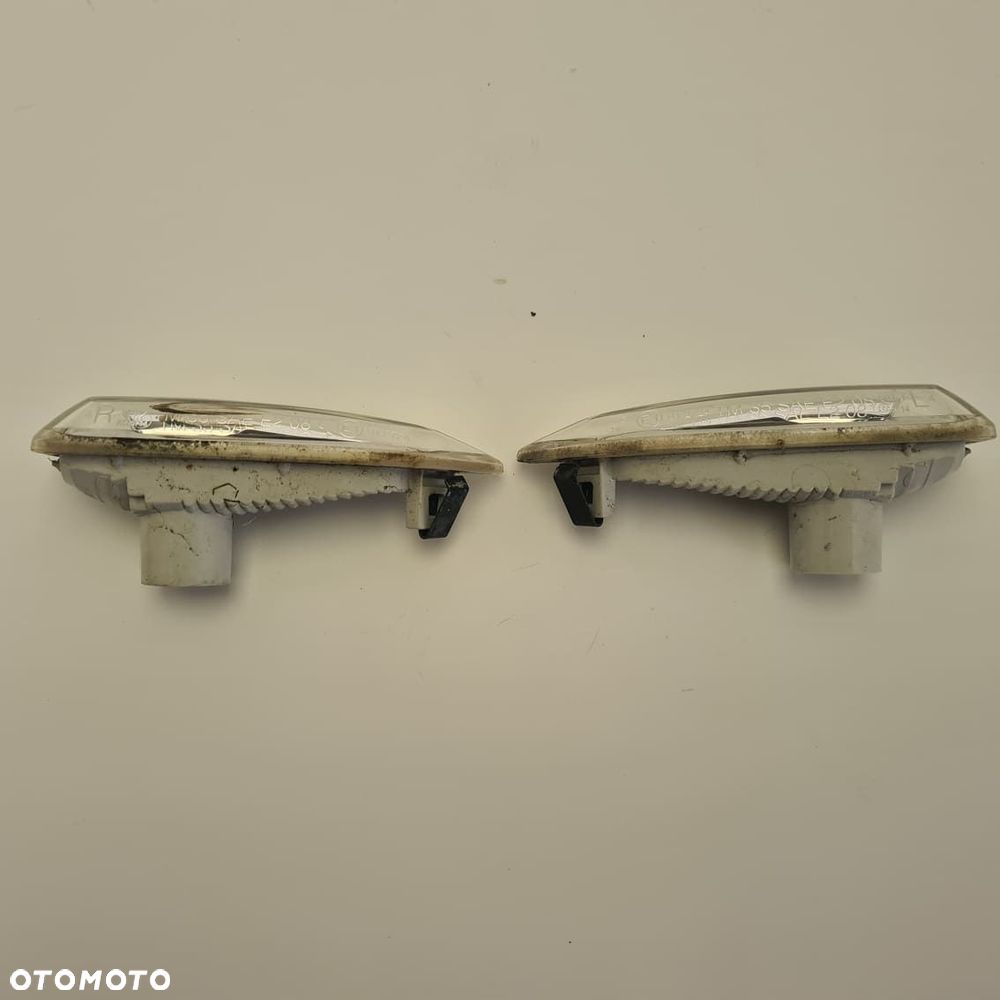 insignia b kierunkowskaz migacz lewy prawy błotnik - 3