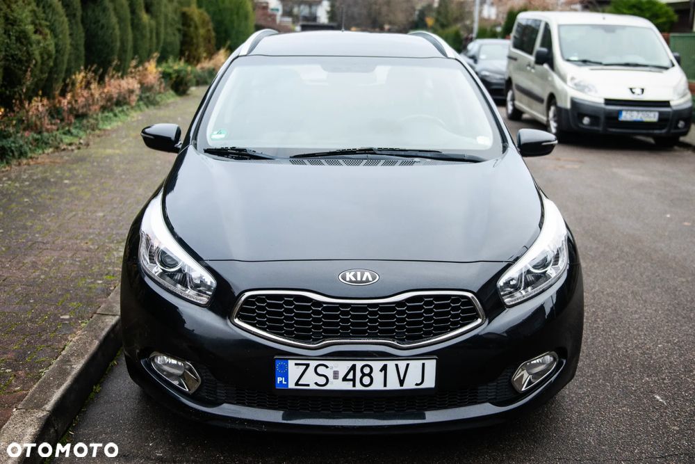 Kia Ceed 1.6 GDI Dream-Team Edition - 9