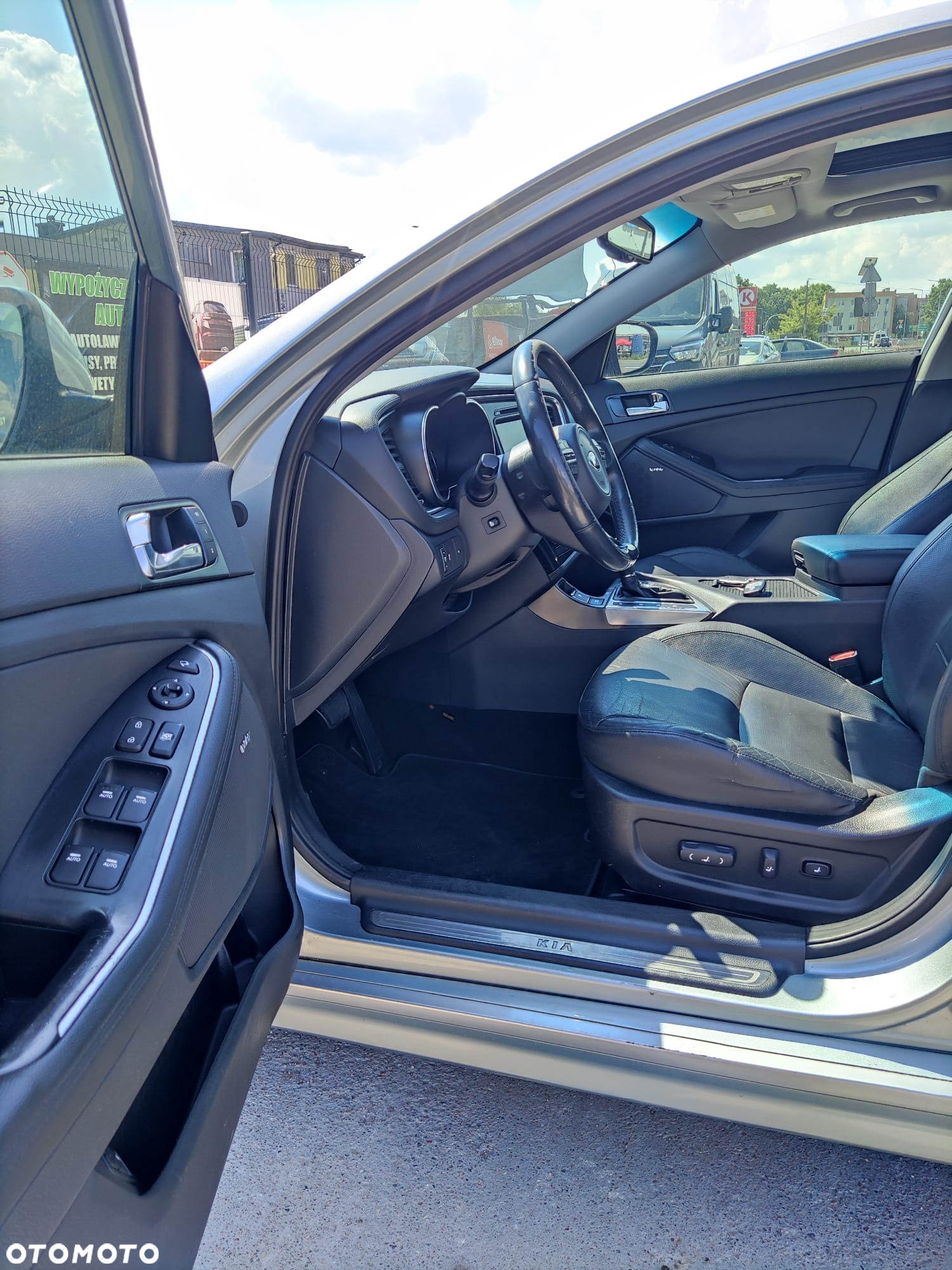 Kia Optima 2.0 CVVT Hybrid Attract - 18