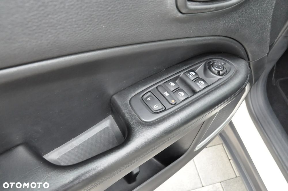 Jeep Compass 1.4 TMair Night Eagle FWD S&S - 31