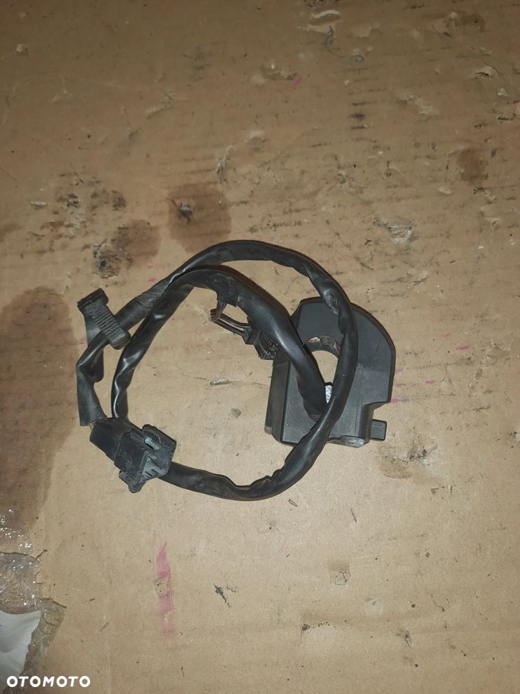 Suzuki DL 1000 Przełącznik prawy starter - 3