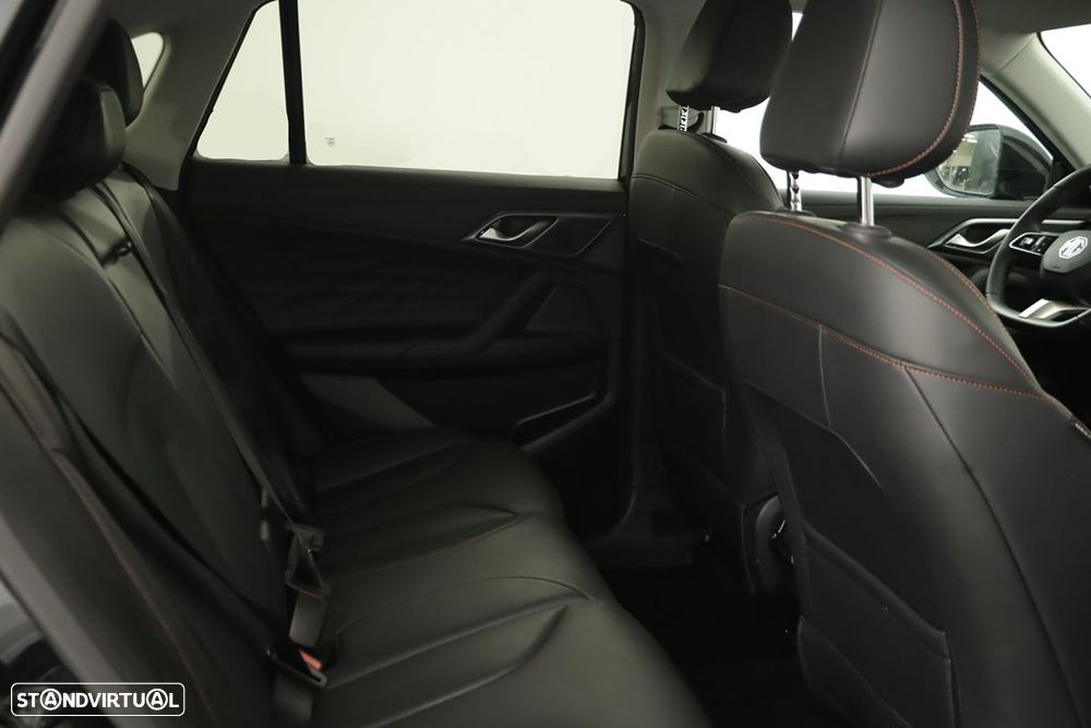 MG EHS 1.5 T-GDI Plug-in Hybrid Luxury - 23