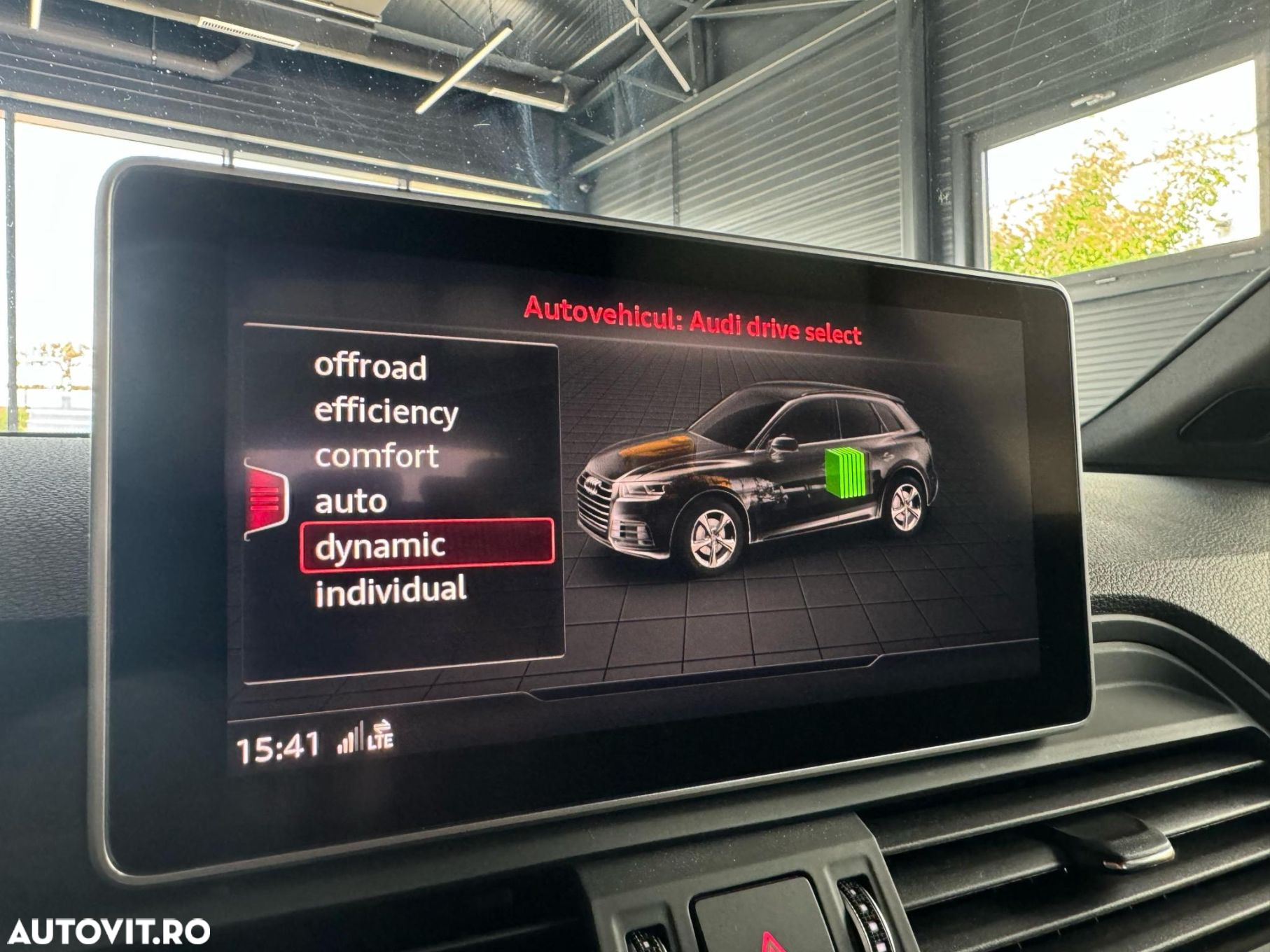 Audi Q5 55 TFSIe quattro S tronic S line - 25