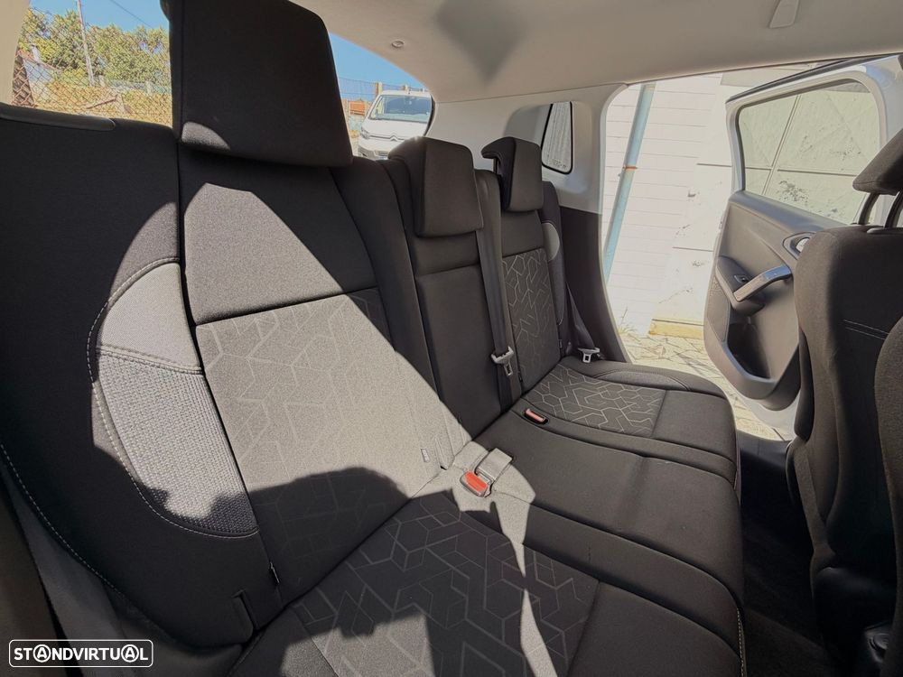 Peugeot 2008 1.2 PureTech Style - 32
