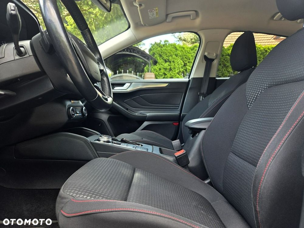 Ford Focus 1.5 EcoBlue Start-Stopp-System ST-LINE - 8