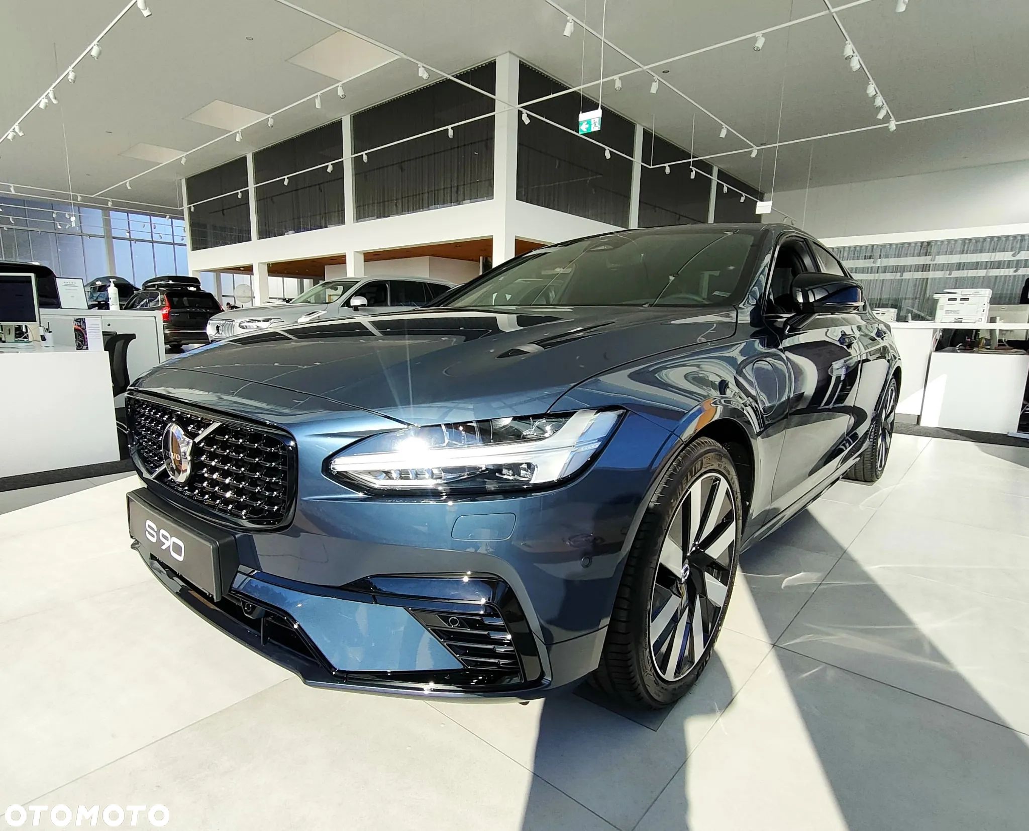 Volvo S90 T8 AWD Plug-In Hybrid Ultimate Dark - 1