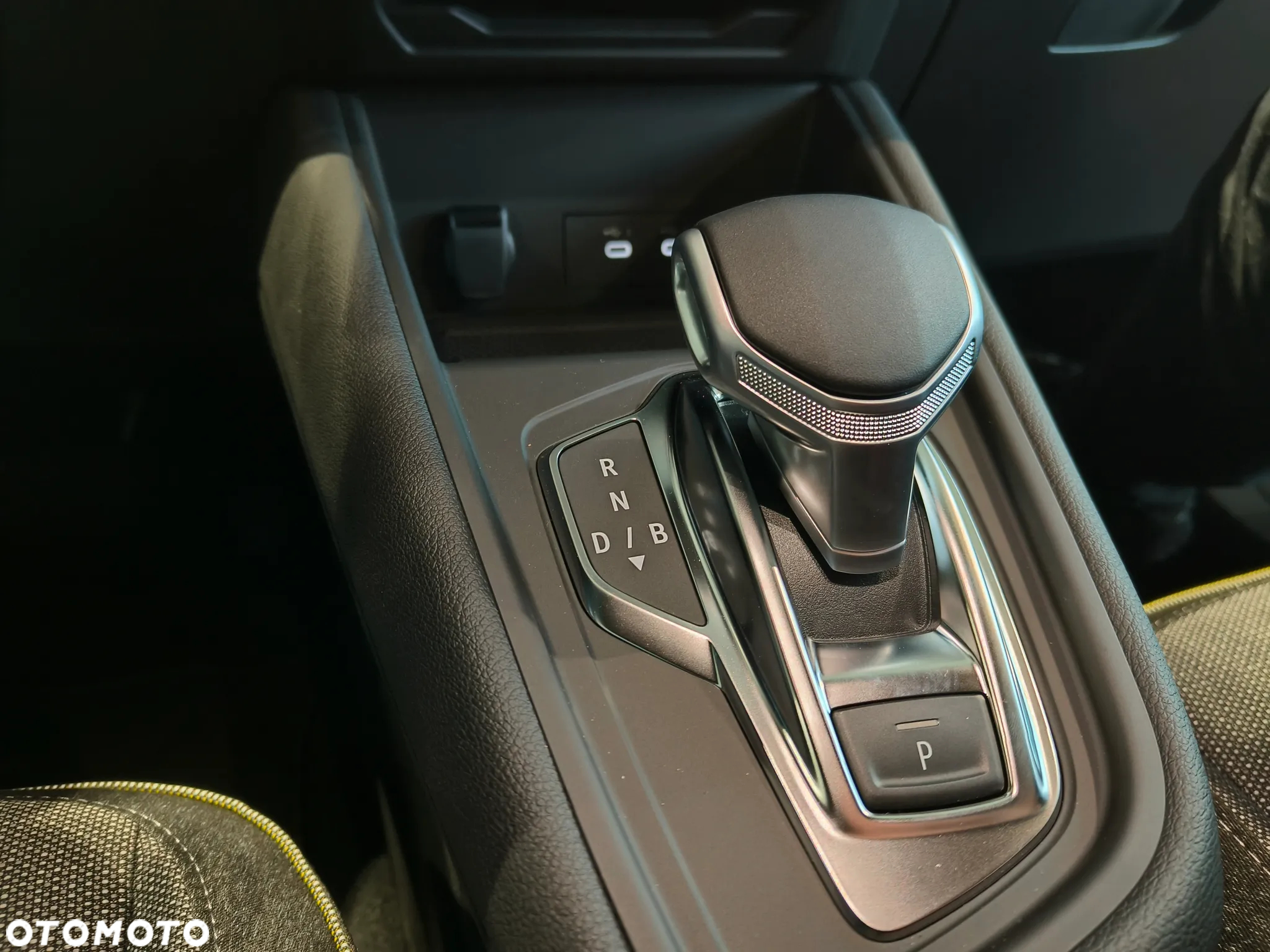 Renault Symbioz 1.6 E-Tech Full Hybrid 145 Techno - 24