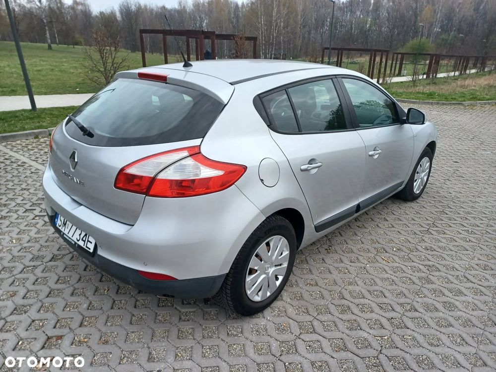 Renault Megane 1.6 16V Authentique Euro5 - 10