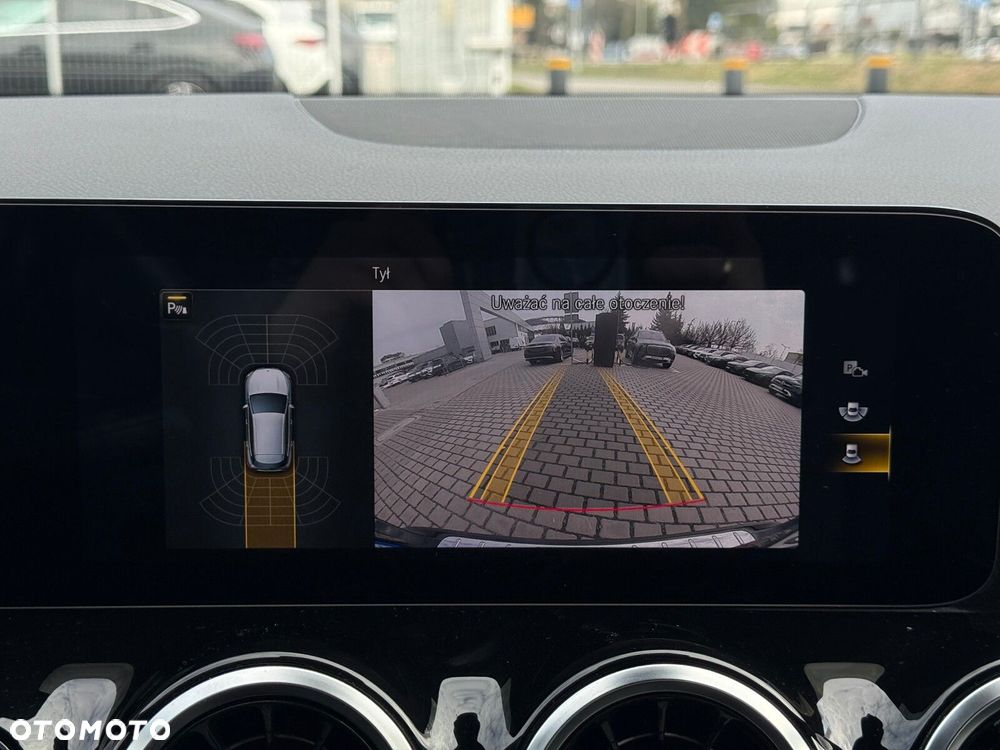 Mercedes-Benz GLA 200 Progressive - 18