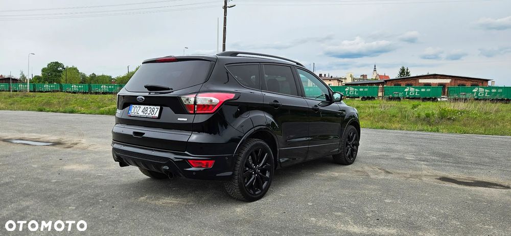 Ford Kuga 1.5 EcoBoost 2x4 ST-Line - 17