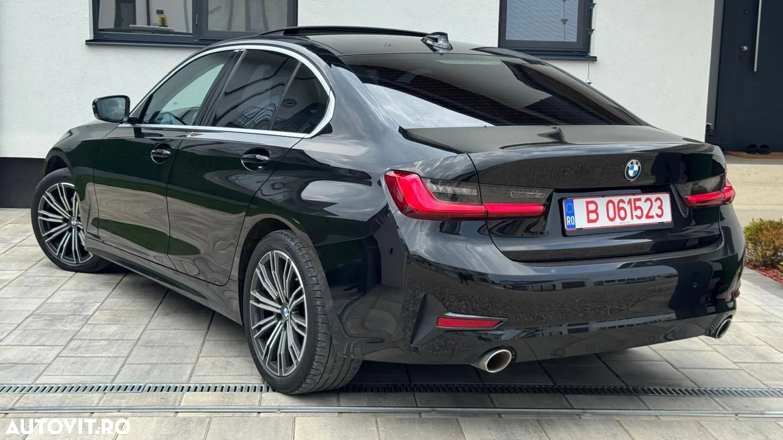 BMW Seria 3 320i Aut. Luxury Line - 11