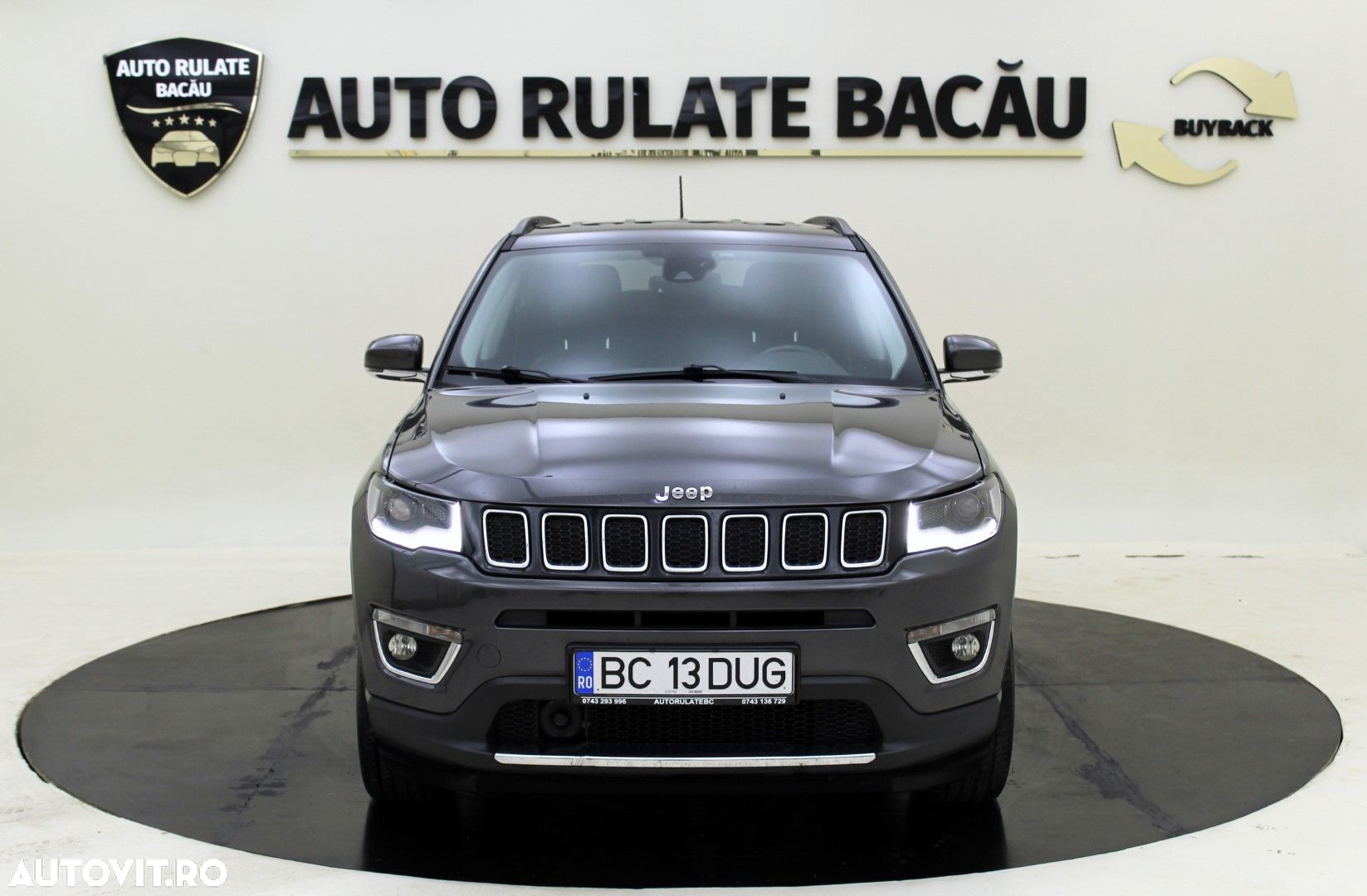 Jeep Compass - 10