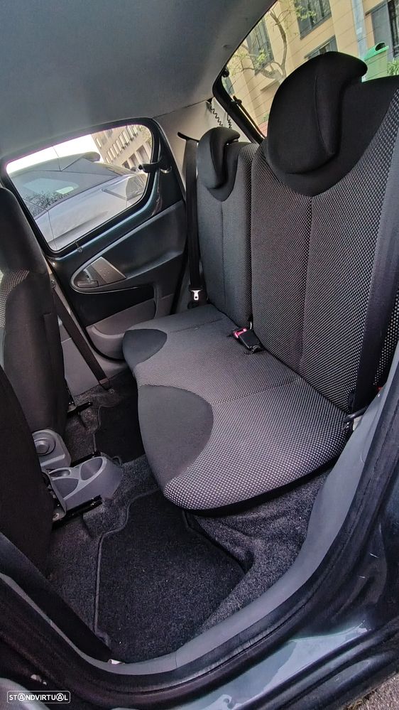 Toyota Aygo 1.0 + AC - 12