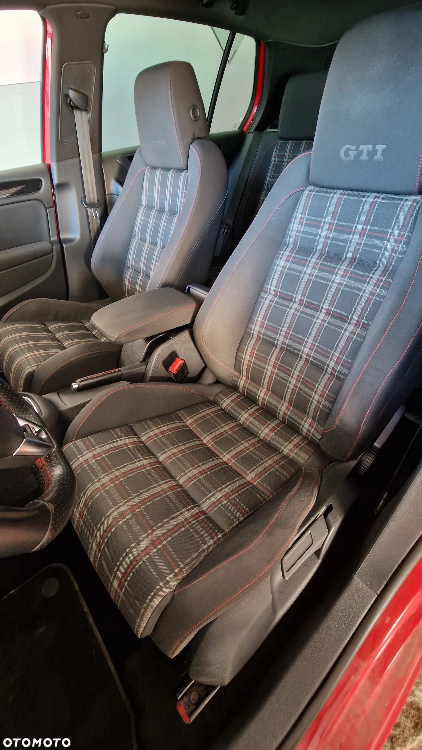 Volkswagen Golf 2.0 GTI - 11