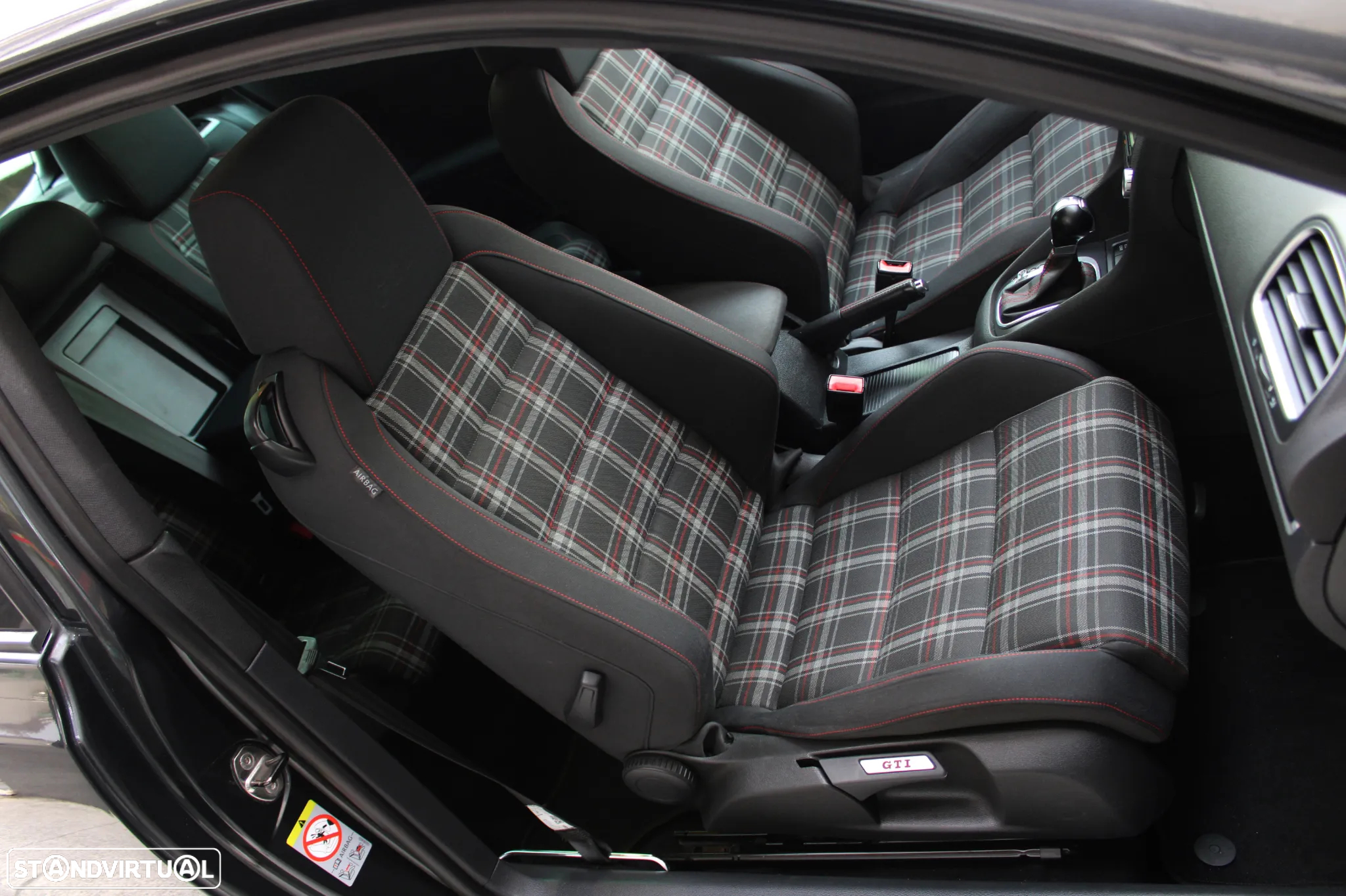 VW Golf 2.0 GTI DSG - 27