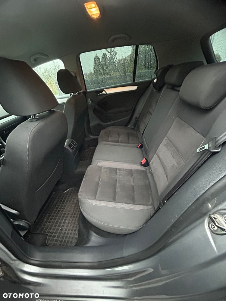 Volkswagen Golf VI 1.6 TDI Highline - 13