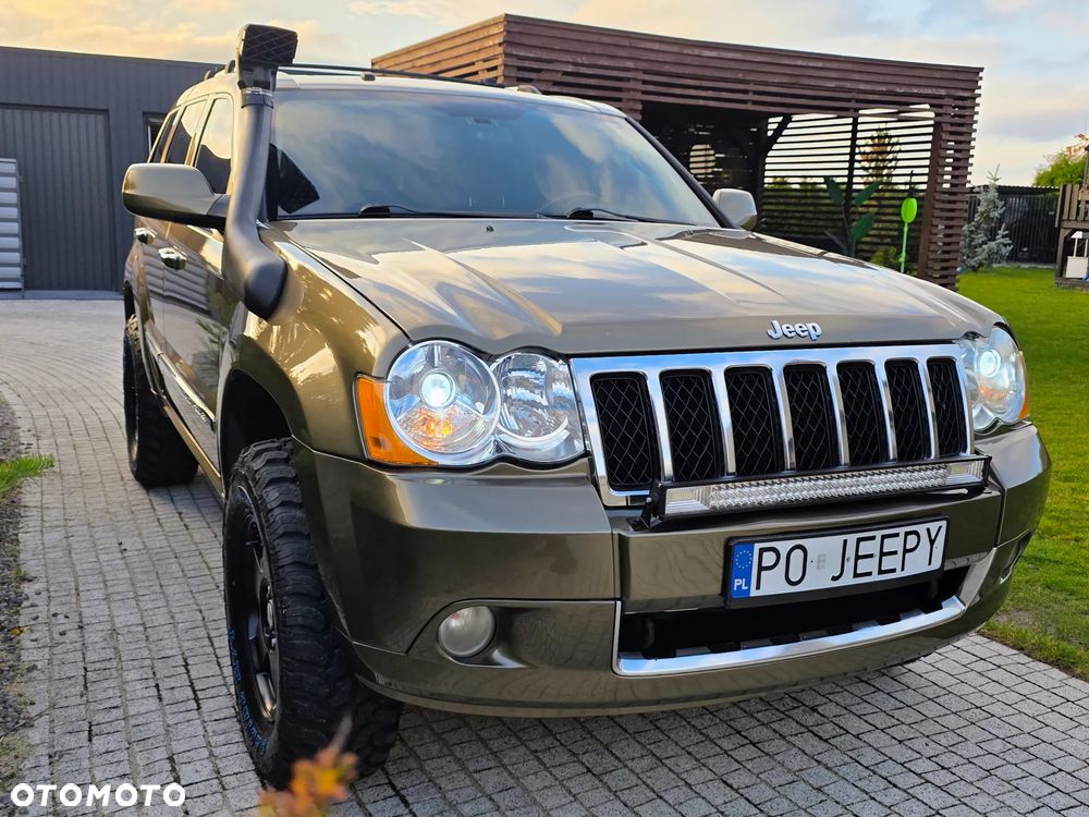 Jeep Grand Cherokee - 28