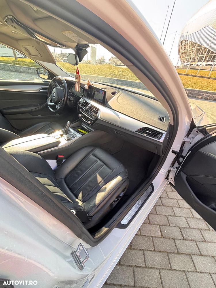 BMW Seria 5 520d Aut. - 18