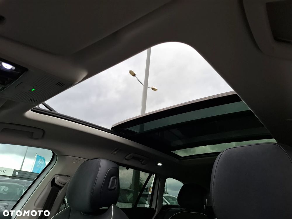 Volkswagen Passat Variant 2.0 TDI SCR DSG Elegance - 40