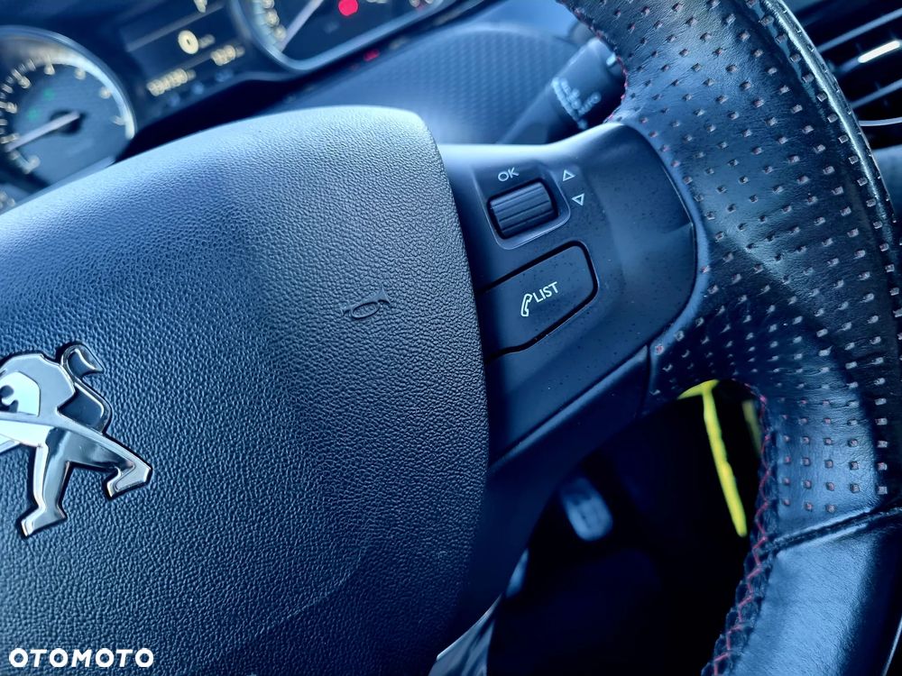 Peugeot 2008 PureTech 110 Stop&Start EAT6 GT-Line Edition - 17