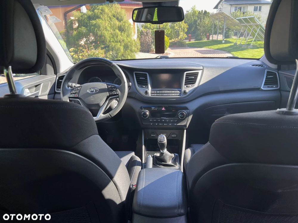 Hyundai Tucson blue 1.7 CRDi 2WD Style - 18