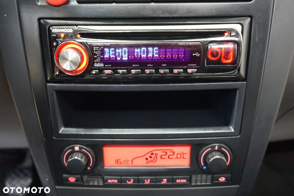 Seat Ibiza SC 1.4 16V Reference - 29