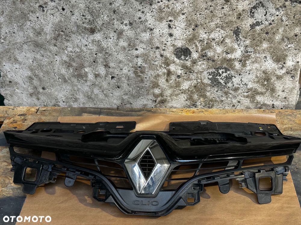 Renault Clio IV Grill Atrapa